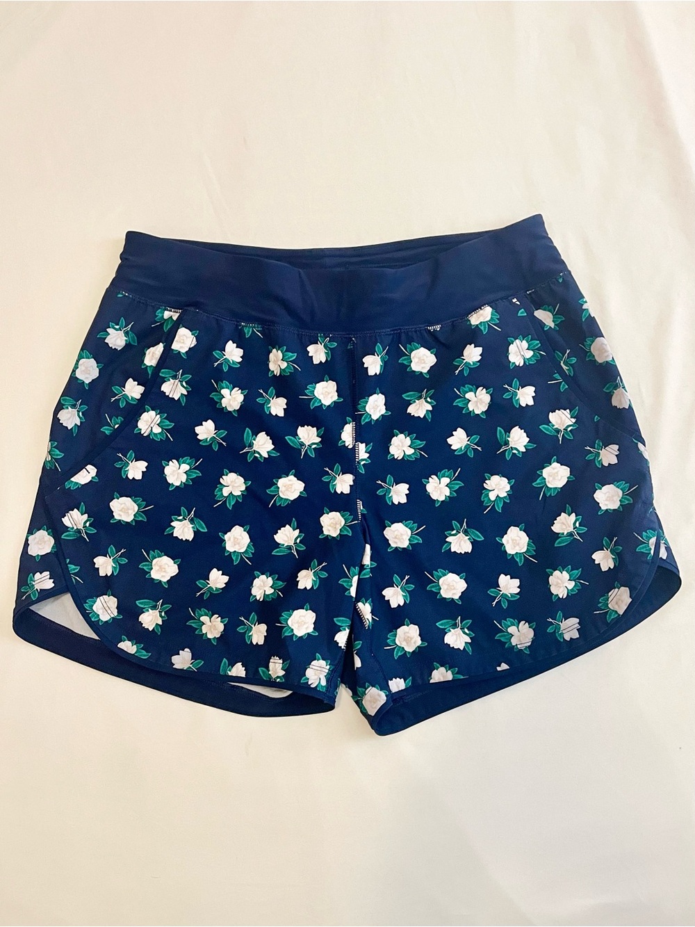 Draper James Lands’ End Navy Magnolia  Athletic Shorts
